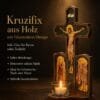 Holzkruzifix Licht der Hoffnung mit Kerzenglas – Detailaufnahme