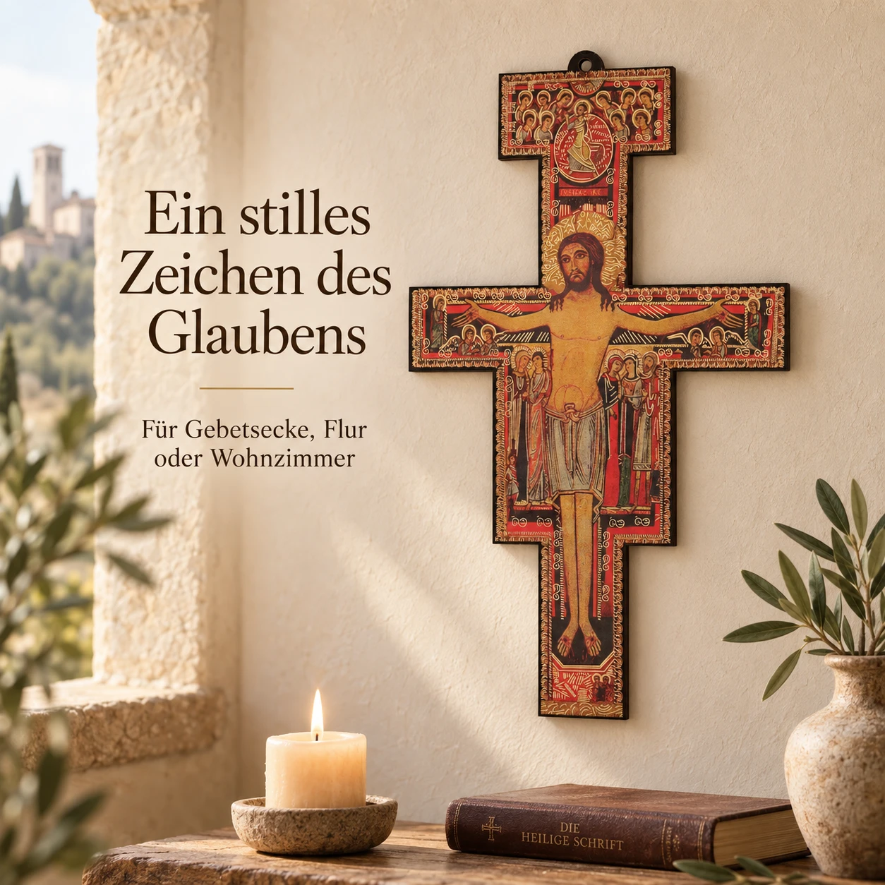 Wandkreuz San Damiano aus Holz – Franziskuskreuz mit Ikonenmotiv 4 Wandkreuz San Damiano aus Holz – Franziskuskreuz mit Ikonenmotiv an der Wand über Kerze und Buch im Wohnzimmer