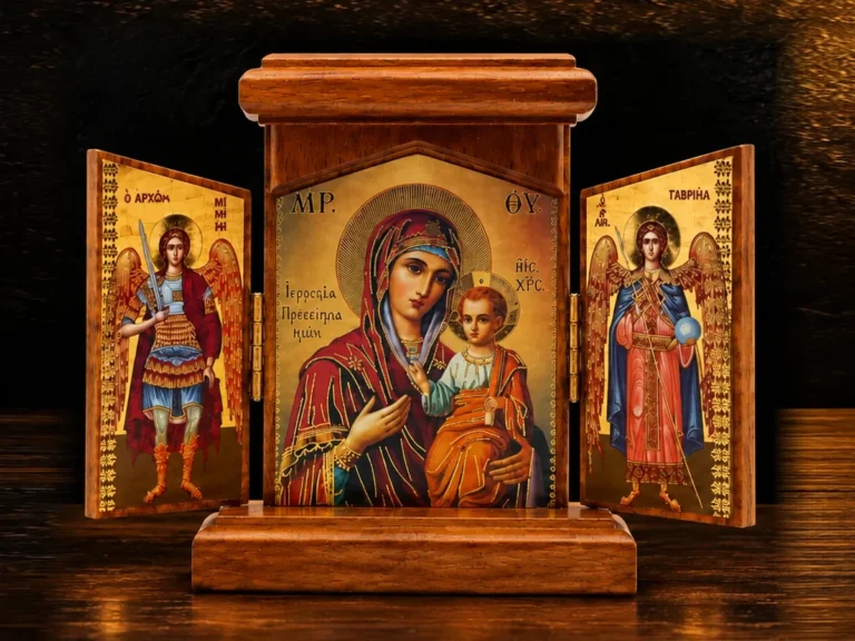 Hausaltäre und Triptychen für das Gebet zu Hause