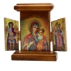 Klappikone aus Holz mit der Gottesmutter von Iveron und den Erzengeln Michael und Gabriel auf den Flügeln
