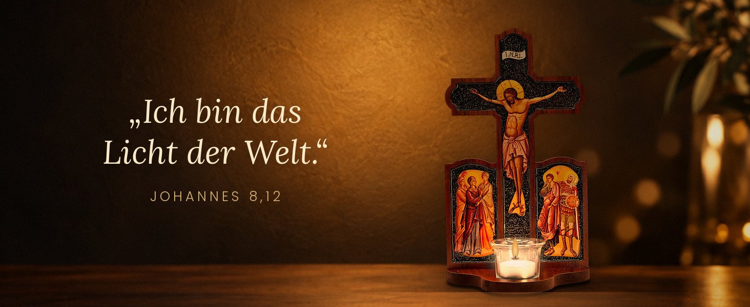 Kruzifix aus Holz mit Ikonen – Standkreuz mit Teelichtglas für Hausaltar und Gebetsecke 23 Kruzifix mit Ikonen und brennendem Teelicht im warmen Kerzenlicht mit dem Vers Johannes 8,12